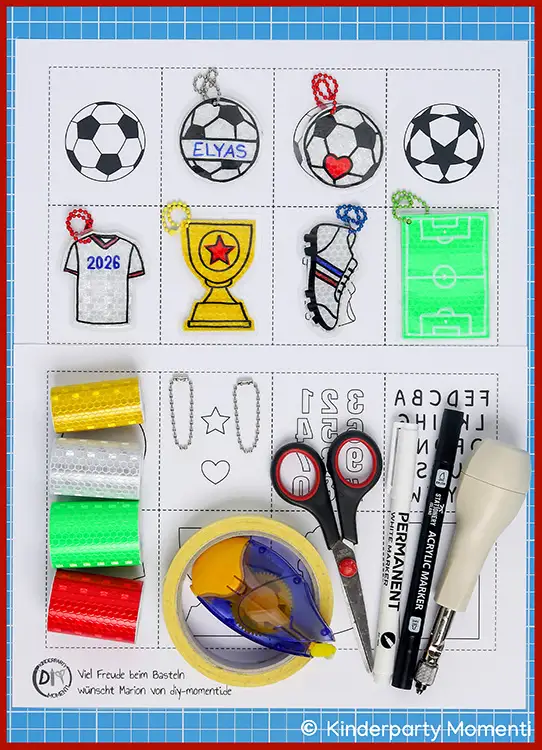 Reflektor Anhänger mit Fußballmotiven auf einem Bastelvorlagenblatt mit Schere, Kleberoller, Reflektorbändern und Markern