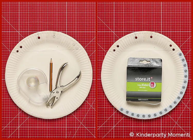 Zwei Pappteller auf roter Bastelmatte, links mit Klebeband, Bleistift und Lochzange, rechts mit Kleberpackung auf einem Pappteller mit gelochten Rändern