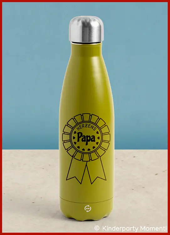 Thermoflasche mit silbernem Schraubverschluss und Aufdruck einer Schleife mit dem Schriftzug 'Herzens Papa'